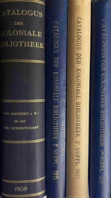 Catalogus der Koloniale Bibliotheek van het Kon. Instituut voor de Taal-, Land- en Volkenkunde van Ned. Indië en het Indisch Genootschap. MET: Eerste t/m Derde Supplement (4-delige set)